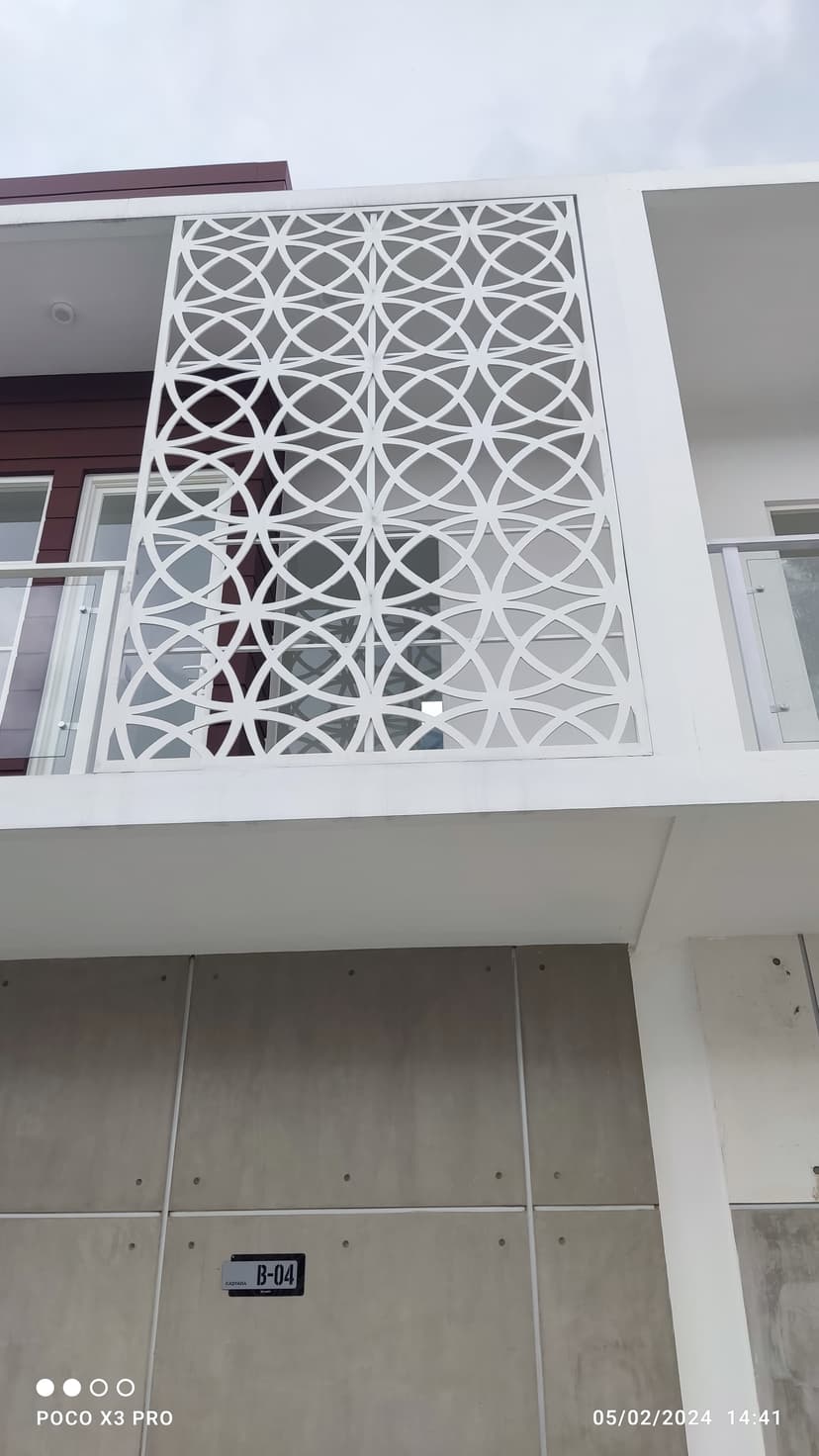 Exterior 5