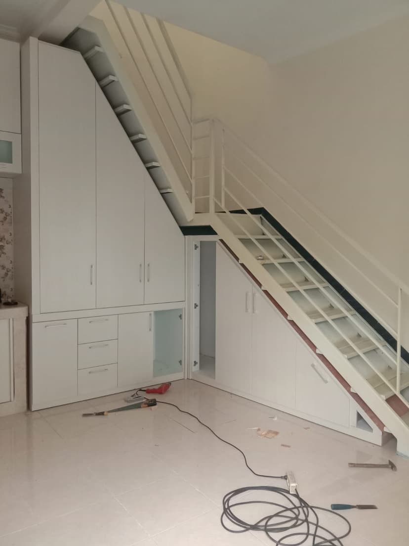 Interior 4